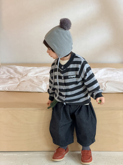 タック入りデニムパンツ